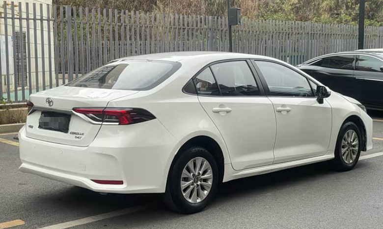 
								2023 Toyota Corolla 1.2T Sedan full									
